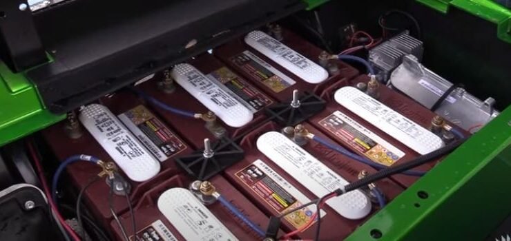 How Long Does Golf Cart Batteries Last